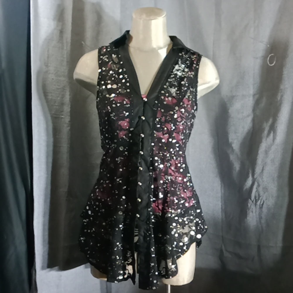 Sleeveless Blk rose lace design L top